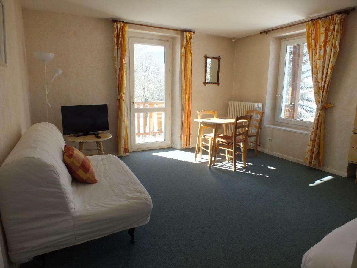 Hotel La Prairie Меодр Екстер'єр фото
